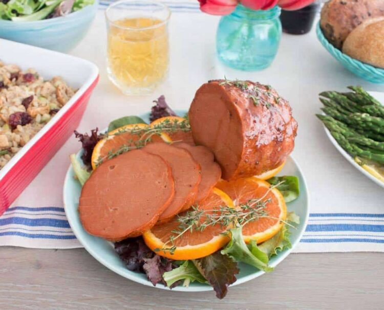 https://www.worldofvegan.com/wp-content/uploads/2017/12/vegan-ham-from-tofurky-750x607.jpg