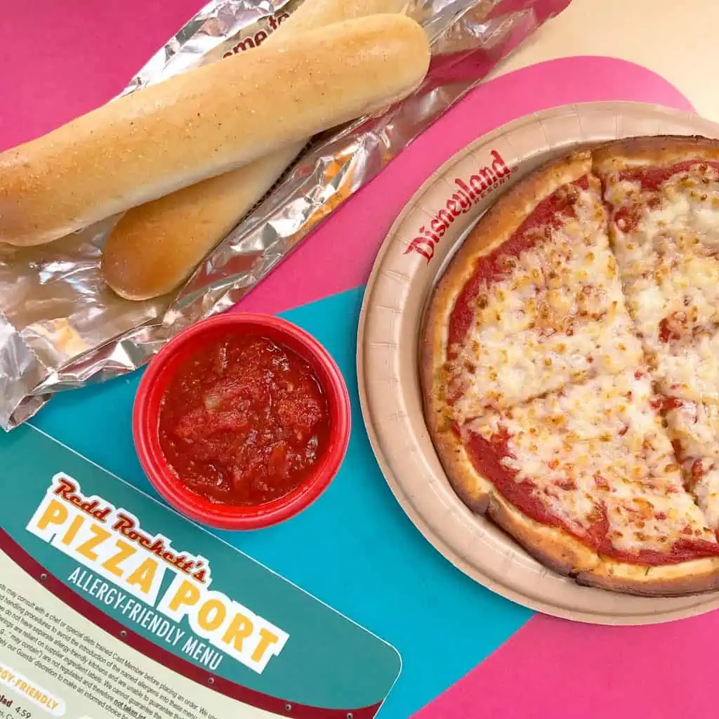Vegan pizza and breadsticks at Pizza Port in Disneyland 