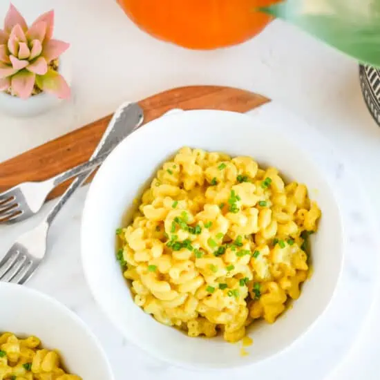10 Vegan Meals Kids & Parents Will Love—Like Mac n Cheese! | World of Vegan | #kids #vegan #meals #recipe #ideas #easy #quick #macandcheese #wolrdofvegan
