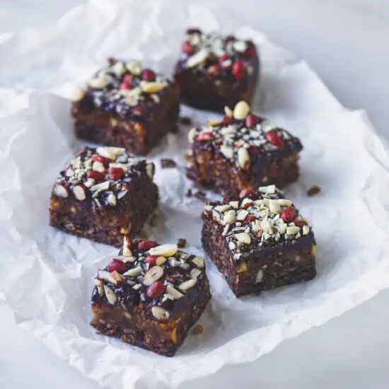 Peanut Butter Slices | Easy Raw Dessert by Ella Mills | WorldofVegan.com | #vegan #desserts #rawvegan #peanutbutter #slices