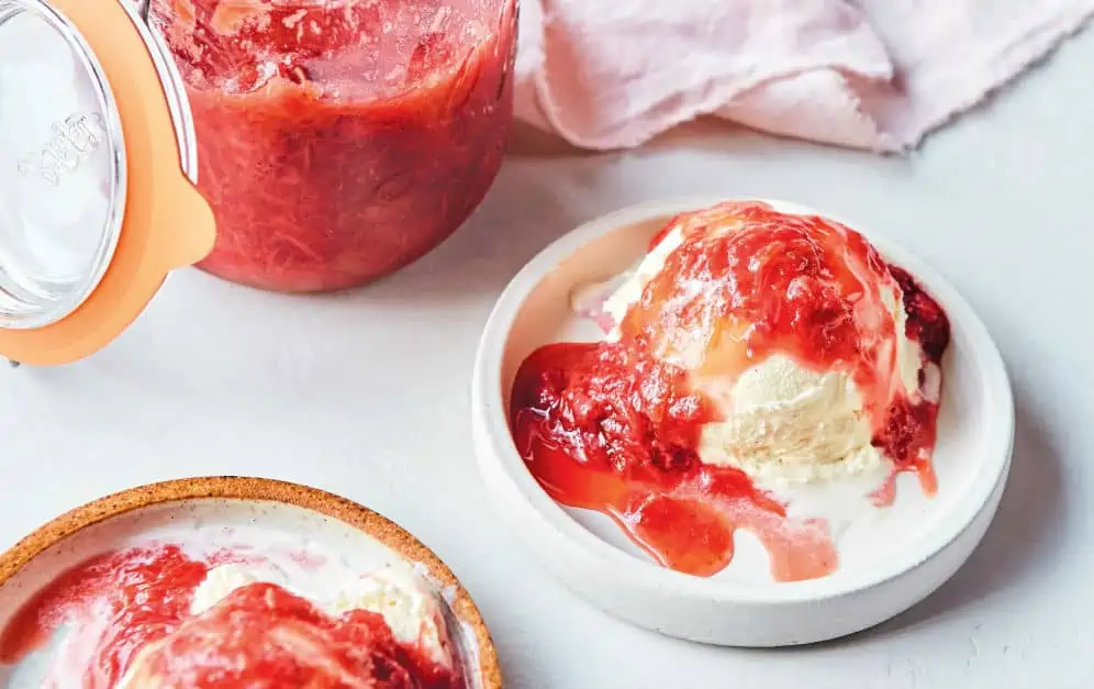 Strawberry Rhubarb Compote | Easy Vegan Compote for Instant Pot | WorldofVegan.com | #compote #fruit #sauce #vegan #instantpot