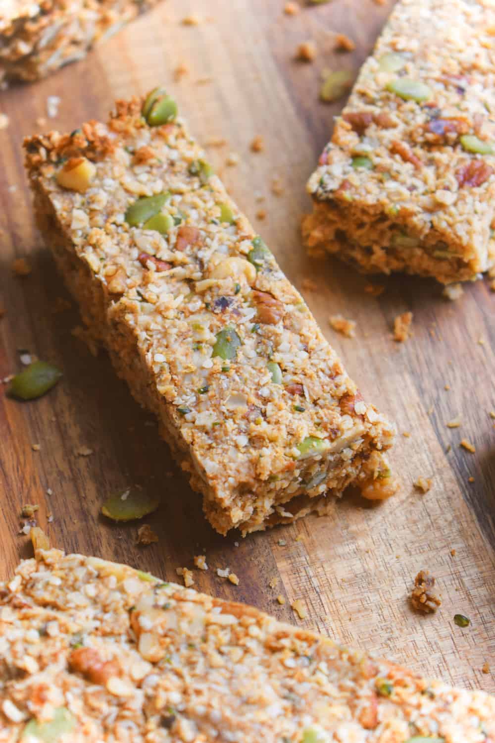 Homemade Granola Bars | Healthy Snack On The Go | World of Vegan | #granola #bars #snack #vegan #breakfast #fall #worldofvegan