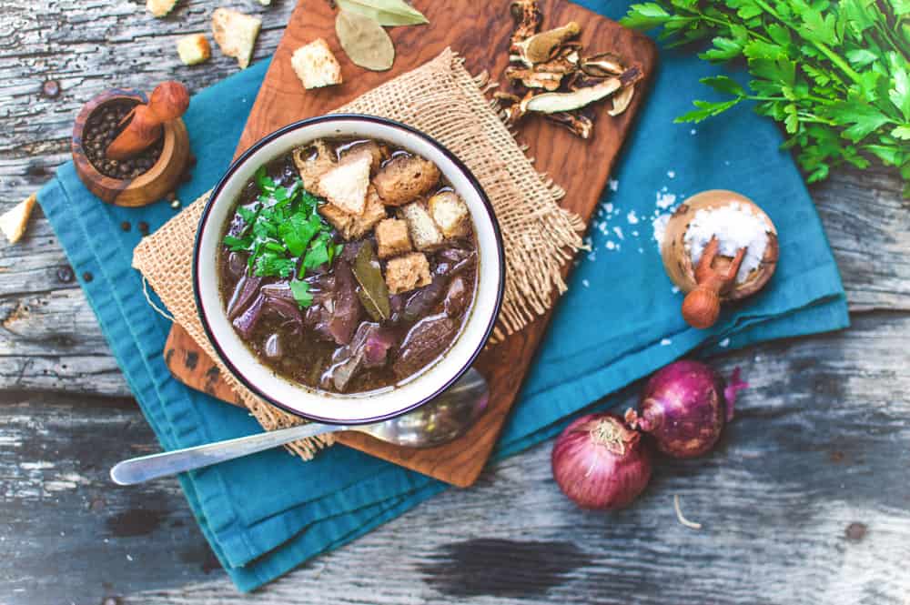 Vegan French Onion Soup | World of Vegan | #soup #vegan #onion #french #fall #winter #worldofvegan