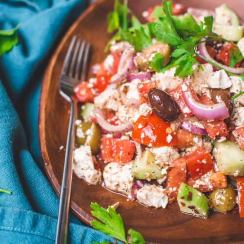 Vegan Greek Salad with Mediterranean Tofu | World of Vegan | #greek #salad #feta #tofu #marinated #mediterranean #worldofvegan
