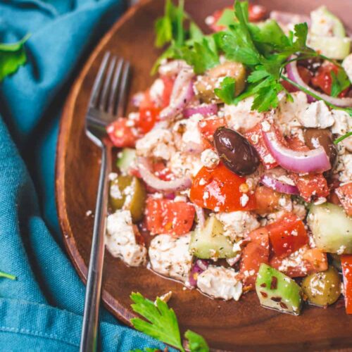 Vegan Greek Salad with Mediterranean Tofu | World of Vegan | #greek #salad #feta #tofu #marinated #mediterranean #worldofvegan