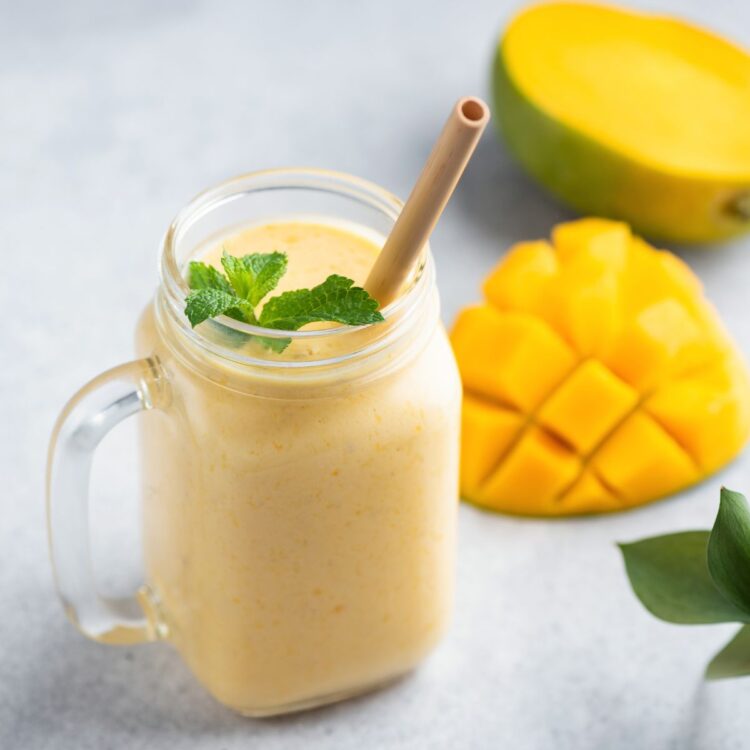 mango-banana-smoothie
