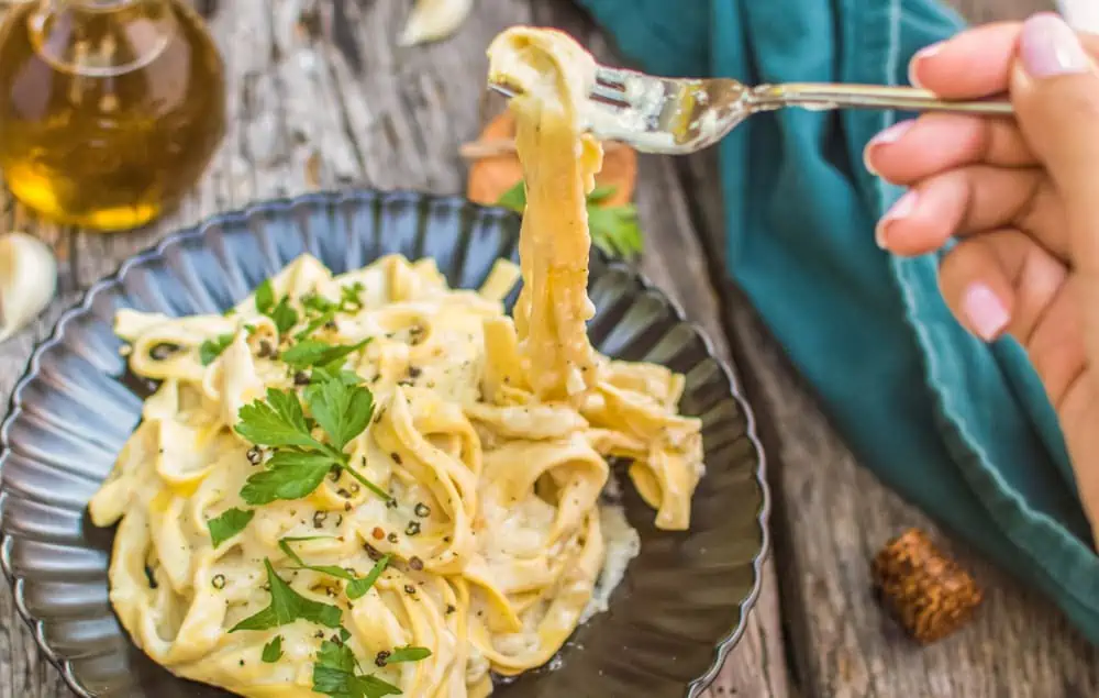 Creamy Vegan Fettuccine Alfredo