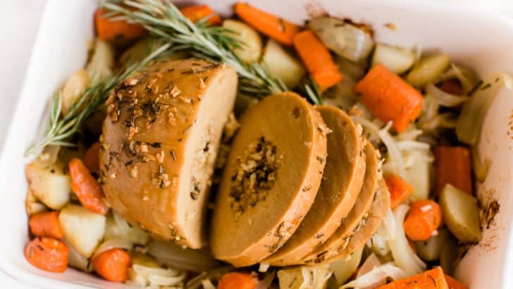 How to Prepare a Tofurky Roast With Roasted Veggies