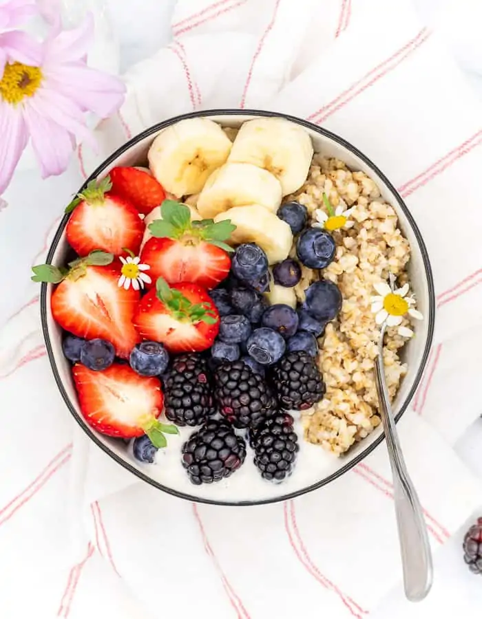 Pressure Cooker Steel Cut Oats With Fresh Fruit