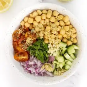 Vegan Chickpea Quinoa Salad