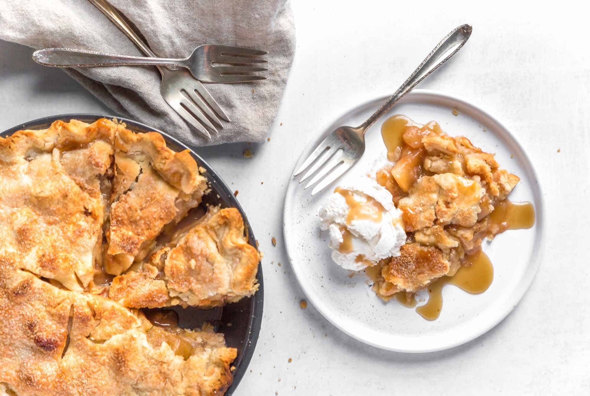 Easy Apple Pie (Vegan and Gluten Free Substitutions) - Spoonful of Flavor