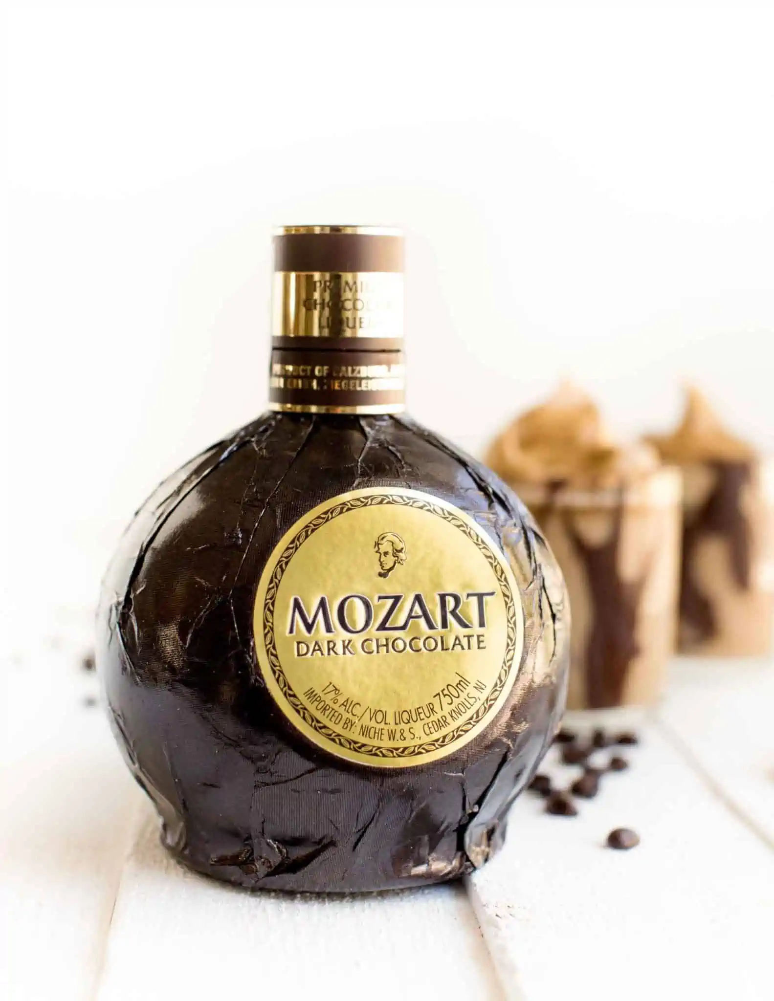 Mozart Dark Vegan Chocolate Liqueur Photo 