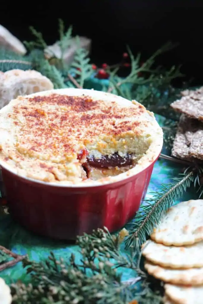 holiday cheese baked with guava swirl