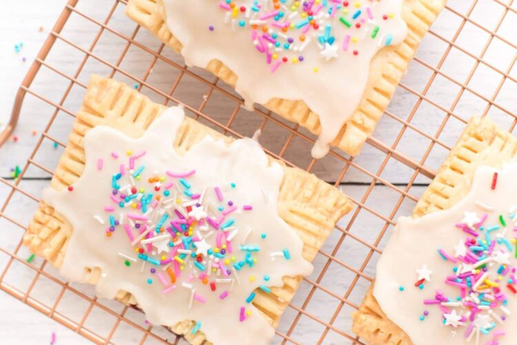 Vegan Pop Tarts - Frosted Strawberry With Sprinkles