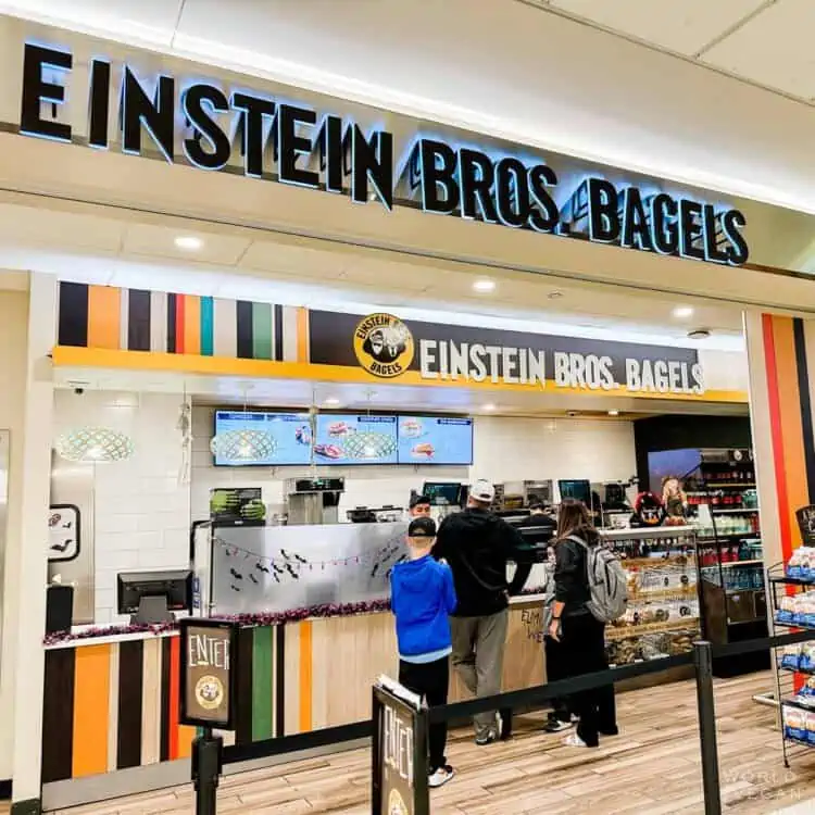 Einstein Bros bagel shop and vegan menu in Chicago airport
