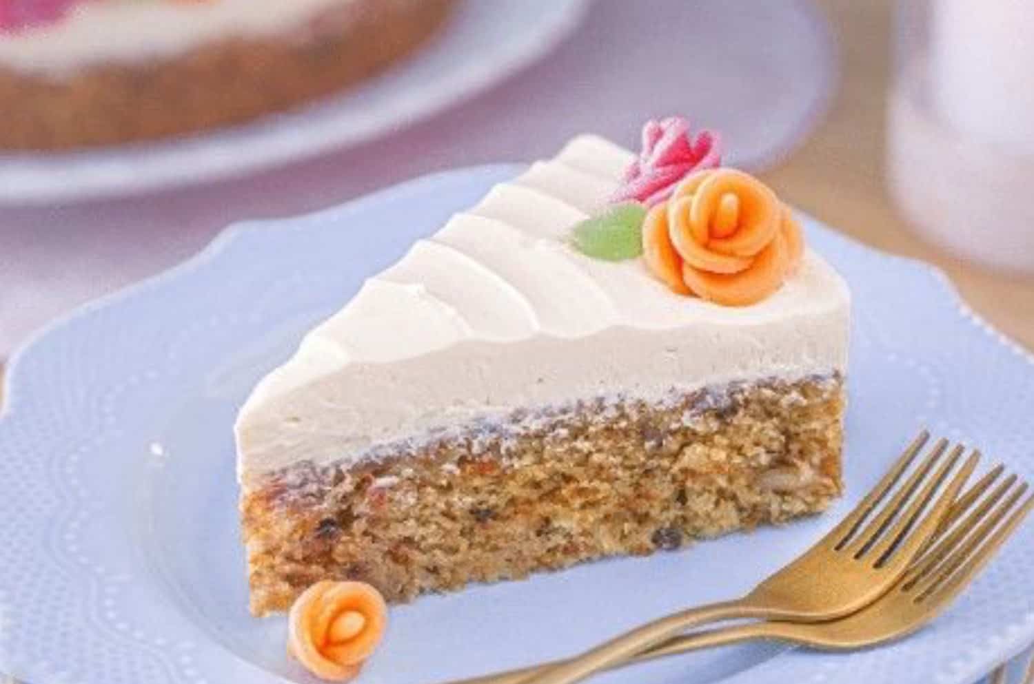 The Tastiest Vegan Carrot Cake Recipe Ever - World of Vegan