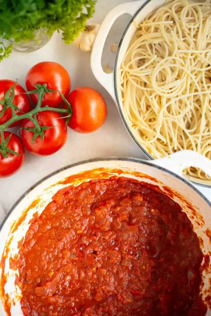 arrabiata sauce with fresh cooked spaghetti or penne pasta