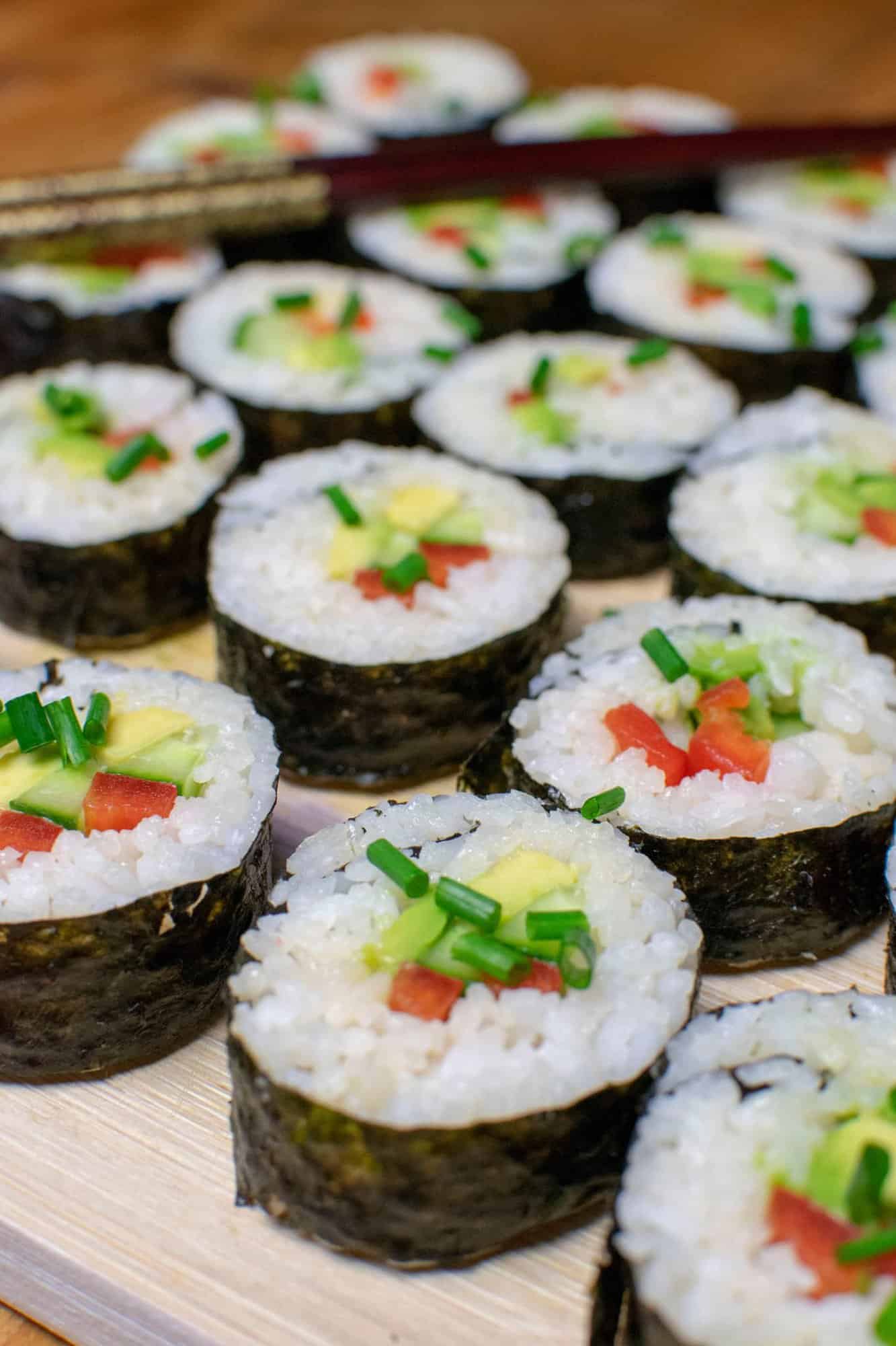 Rows of vegan maki rolls.