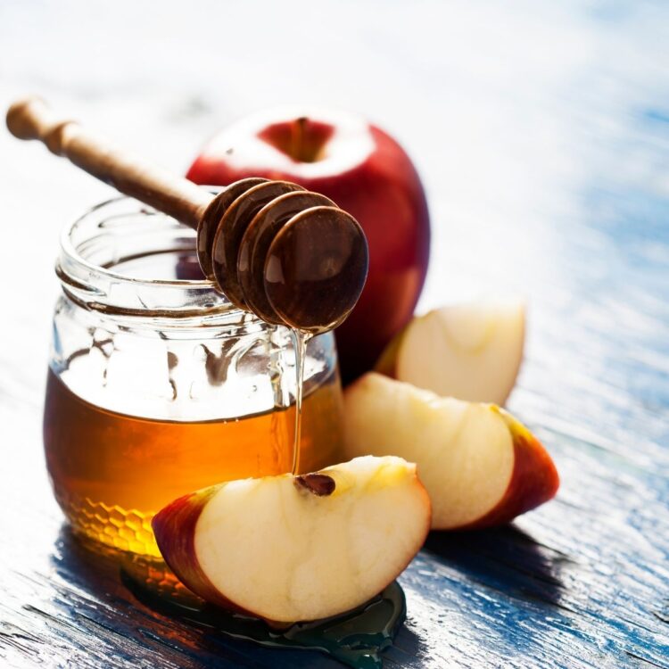 vegan-recipes-for-rosh-hashanah-apples-honey