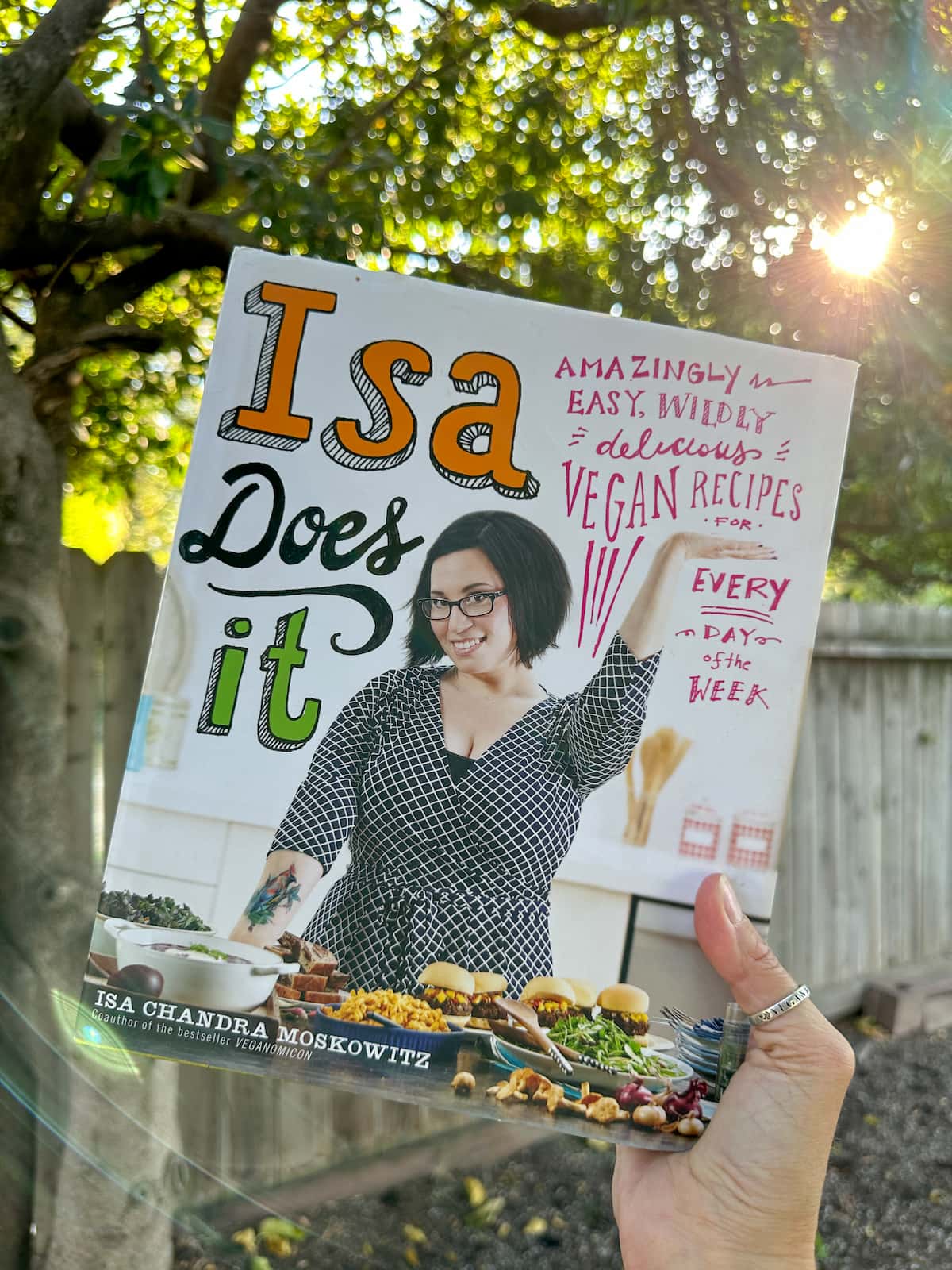 Cover art for Isa Does It by Isa Chandra Moskowitz.