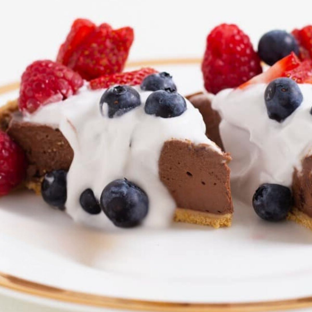 Vegan Chocolate Pie (Easy & No-Bake!)