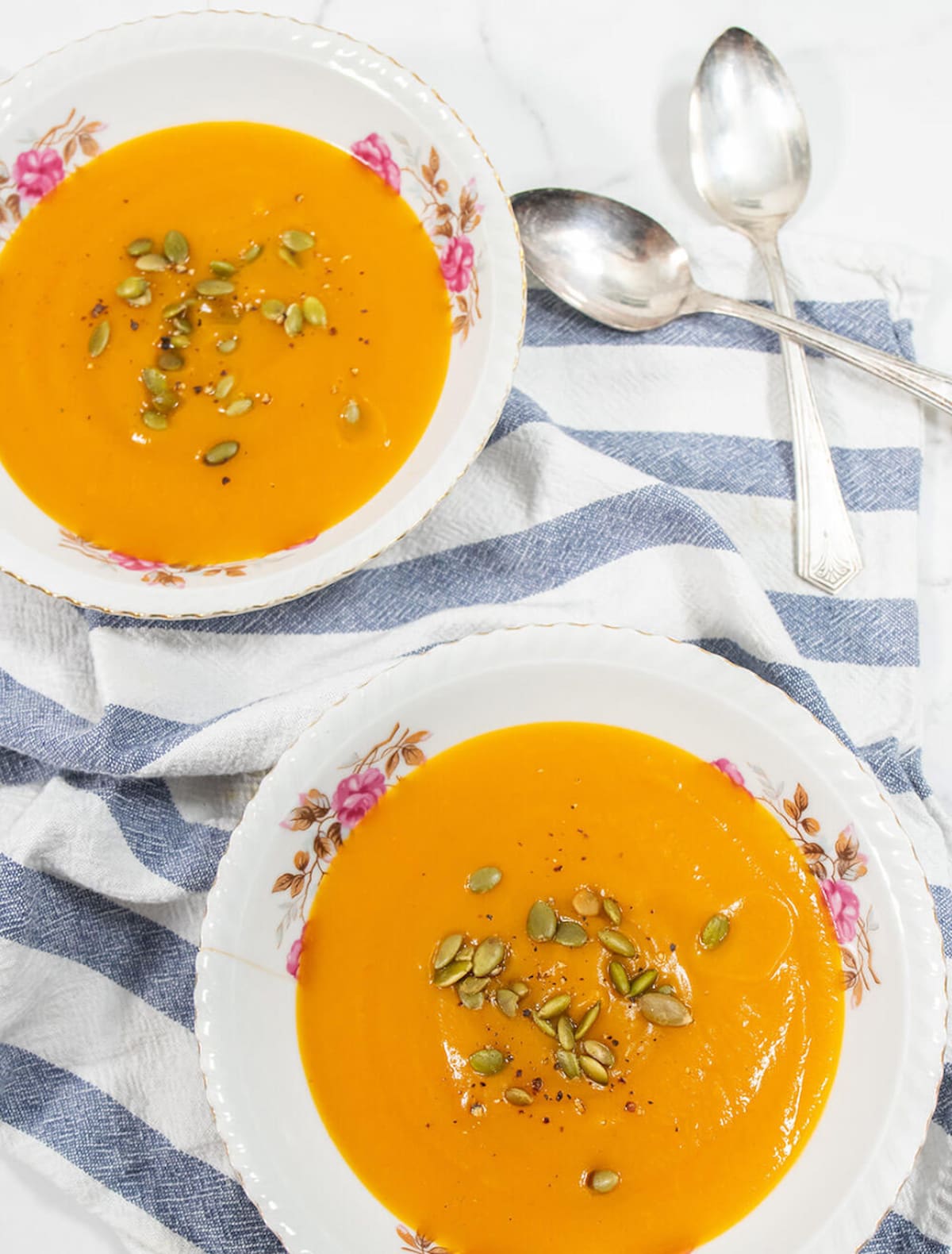 Instant Pot vegan butternut squash soup recipe by The Viet Vegan.