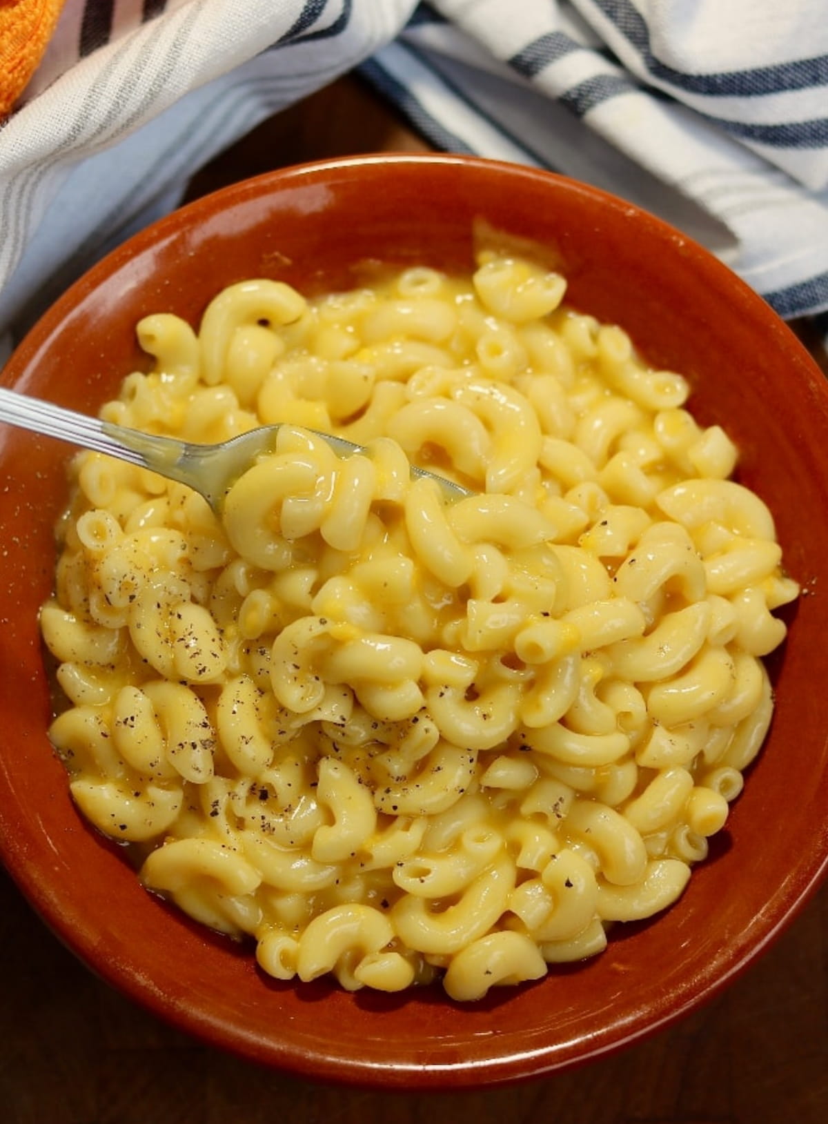 Vegan mac and cheese in the Instant Pot recipe by The Cheeky Chickpea.